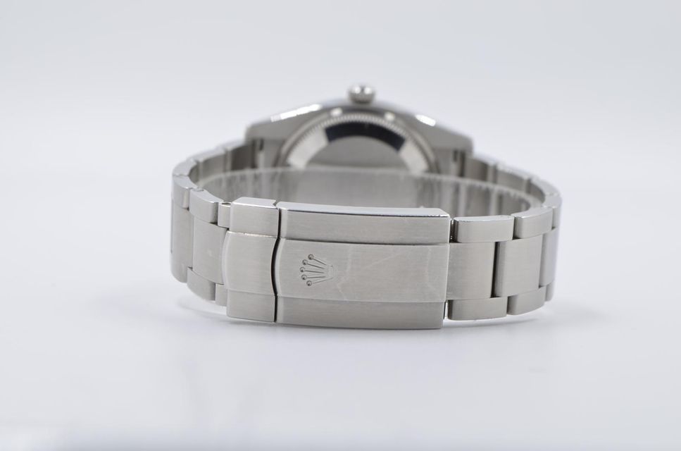 Rolex Oyster Perpetual 114200 Image 4